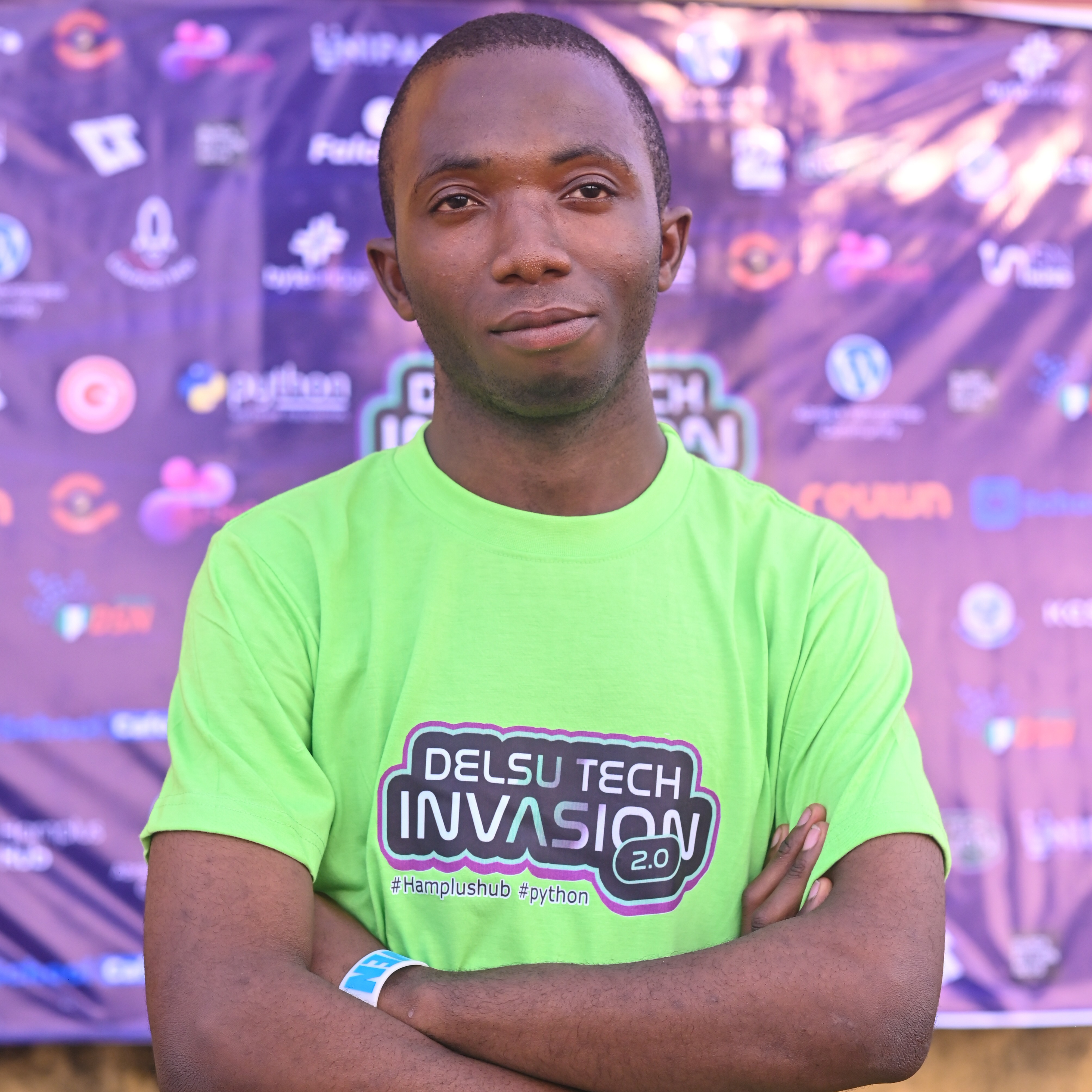 A happy volunteer in DTI 2.0